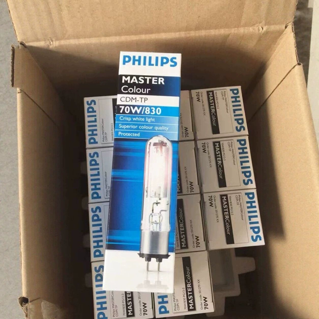Металлогалогенная лампа Philips взрывозащищенная керамическая металлогалогенная лампа CDM-TP 70W/830