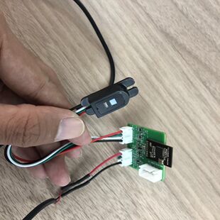 Respiratory sensor, module, tracks heartbeat, monitors oxygen level, measures blood pressure
