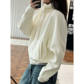 休闲裤;女式T恤;毛衣