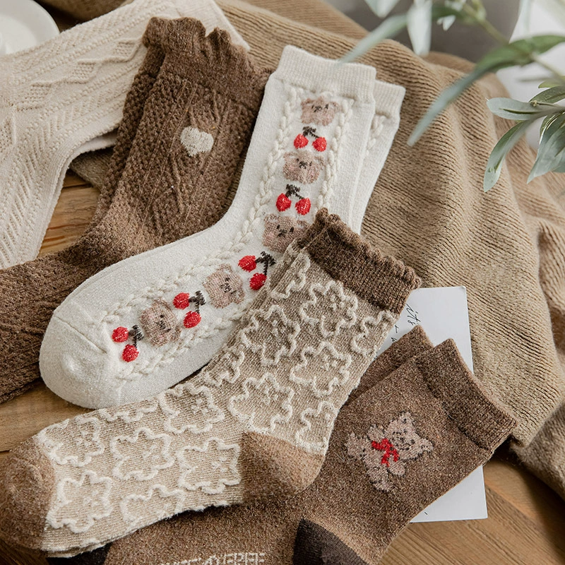 Теплые шерстяные демисезонные ретро knee socks, средней длины, широкая палитра цветов, с маленькими медвежатами, оптом