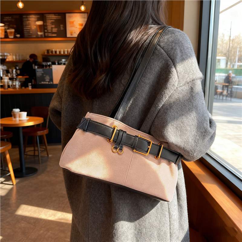 French Retro Large Capacity Shoulder Underarm Bag For Women 2025 New Autumn/Winter Versatile Commuter Baguette Bag - Thumbnail 3