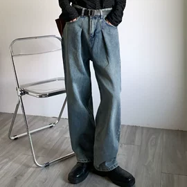 女式牛仔裤;女式T恤;男式T恤