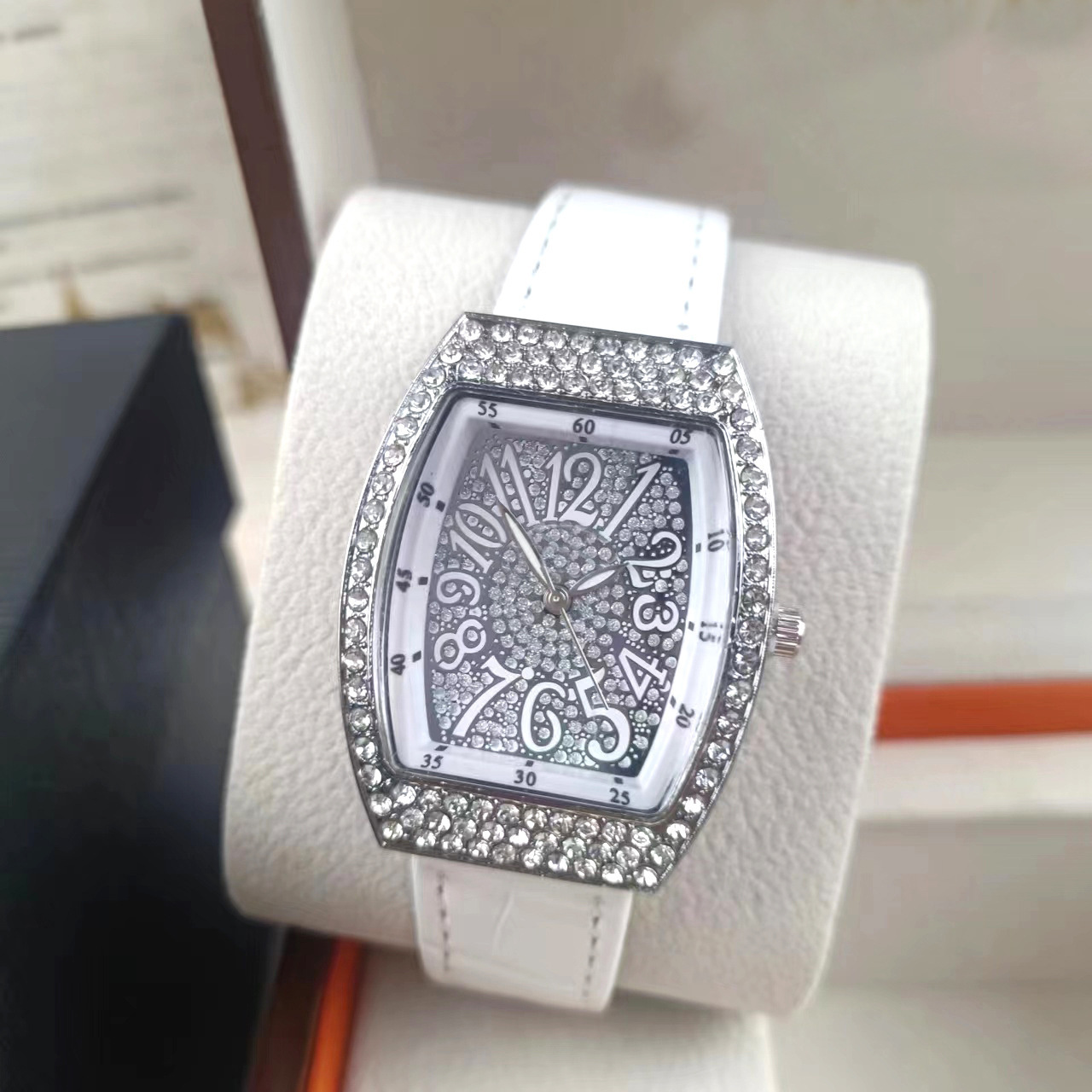 Quartz Movement Simple Style Solid Color Buckle Quartz Watch Women's Watches