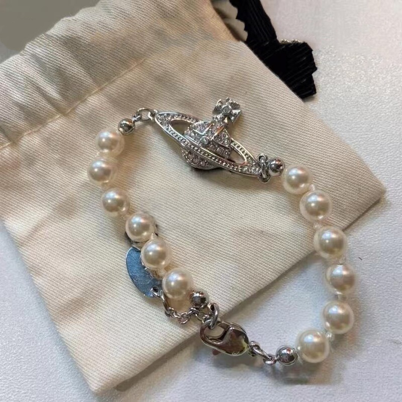 High-End Version of the Classic Saturn Pearl Bracelet for Women, European and American Style Saturn Diamond-Encrusted Pearl Bracelet in Stock