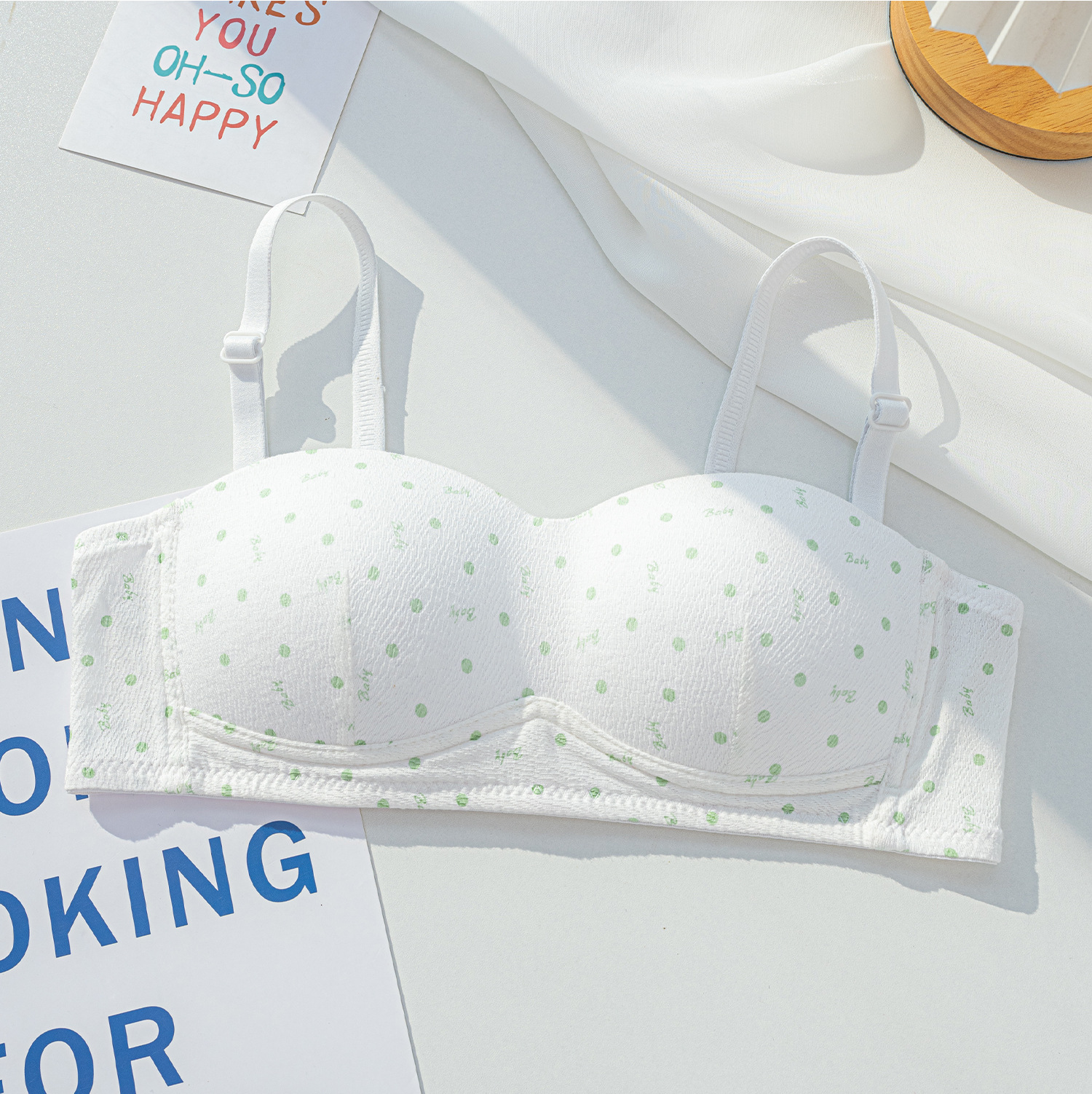 Sin tirantes, dos hermosos puntos de onda en la espalda, retraído lateral, retraído, retraído, retraído, antideslizante, leche auxiliar, ropa interior antiflacidez, sujetador de texto para niña