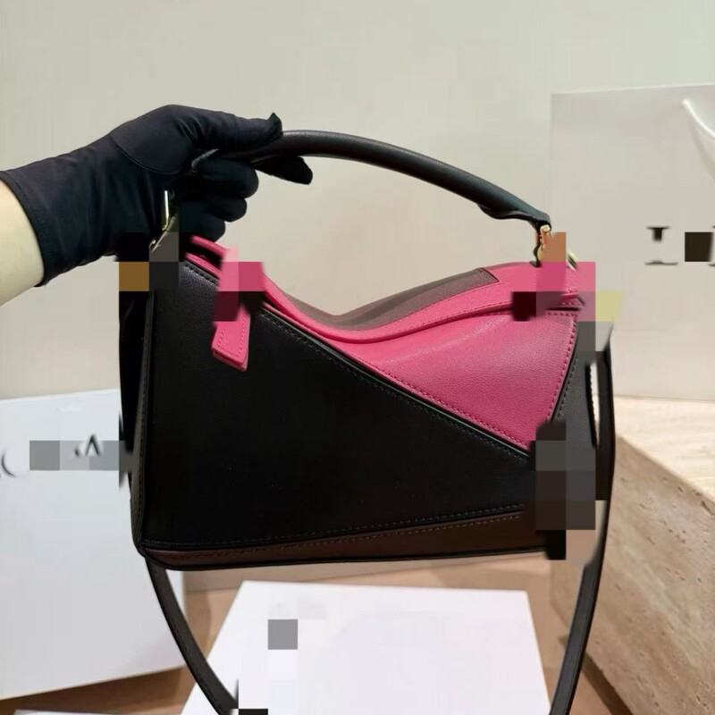 2025 new model handbag, shoulder bag, crossbody bag, light luxury Loewe geometric bag, clean quality cowhide 2025 new model handbag, shoulder bag, crossbody bag, light luxury Loewe geometric bag, clean quality cowhide