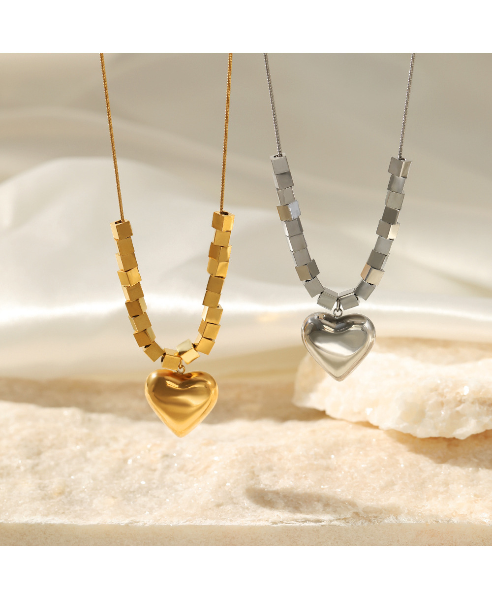 Fashion Heart Shape Stainless Steel Gold Plated Pendant Necklace