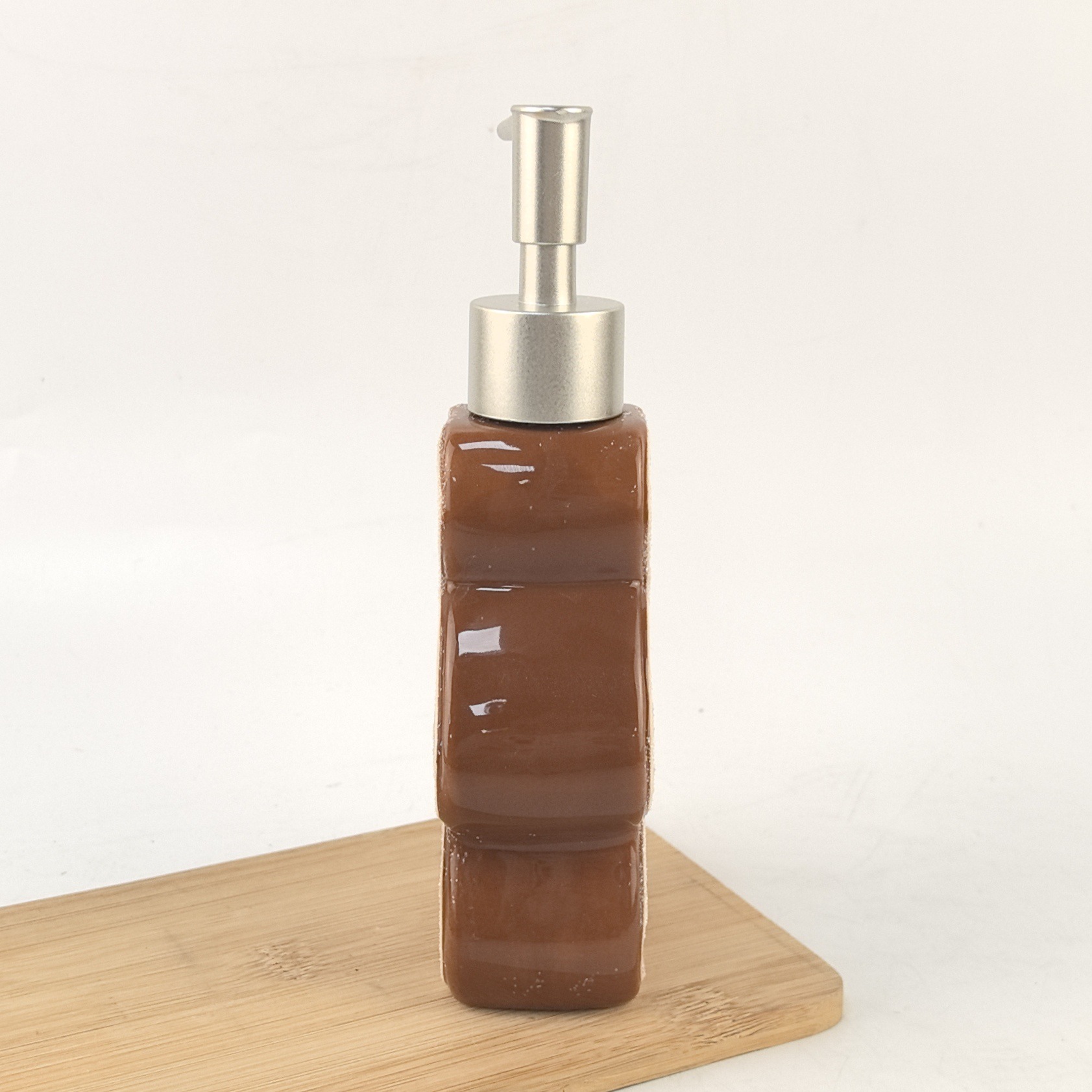 Botella de desinfectante de manos 3D hombre de pan de jengibre de cerámica para el baño en casa champú de alto valor gel de ducha prensa