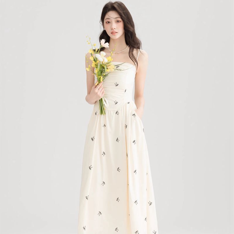 蝴蝶结刺绣抹胸吊带连衣裙女夏韩系温柔裙子气质收腰褶皱口袋长裙|undefined