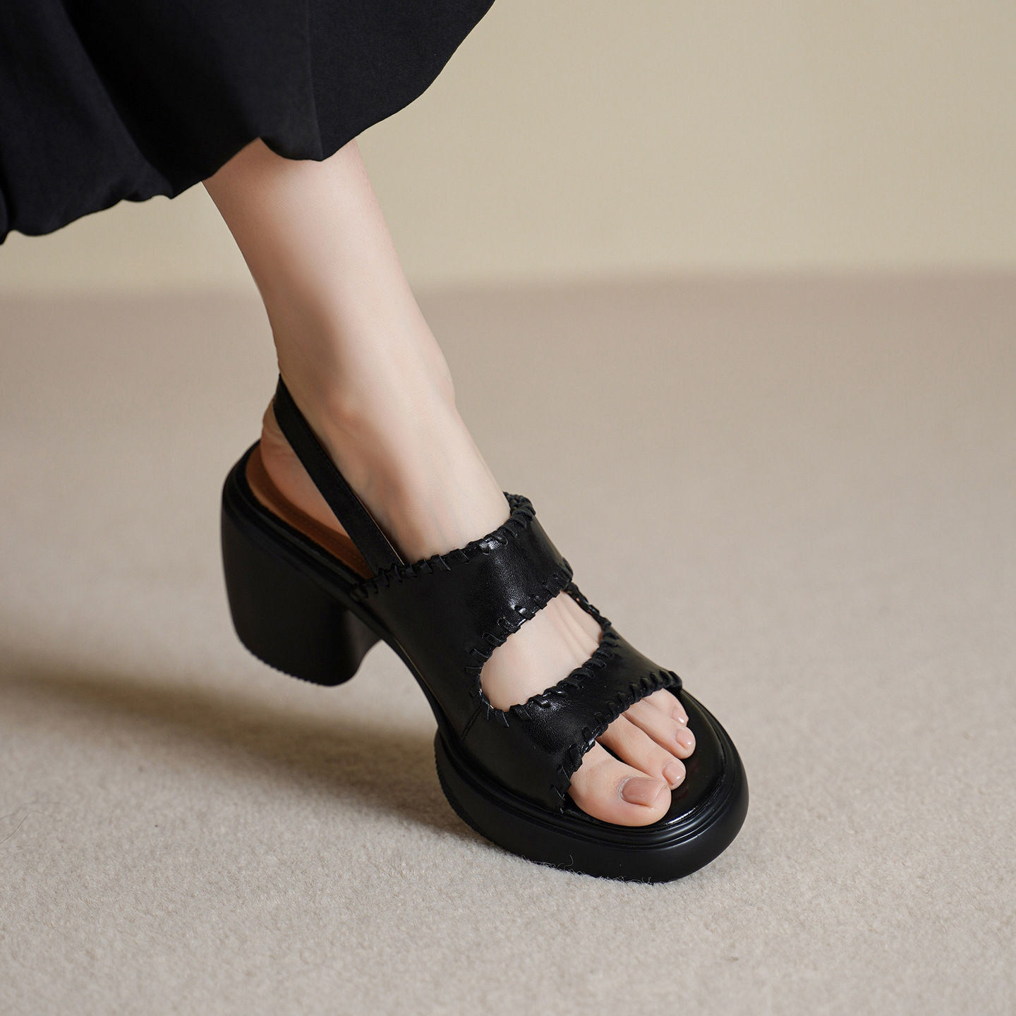 Sandal cao gót nữ hở mũi da bò gót vuông 8 cm đế dày — đen