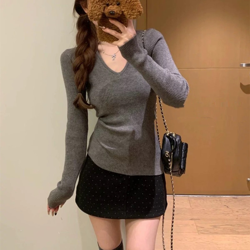 别致修身打底衫女内搭法式秋冬新款黑色低领高级感长袖针织衫上衣|undefined