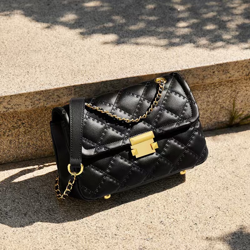 Trendy Quilted Crossbody Bag For Women Small Designer Square Handbag_voghion.com