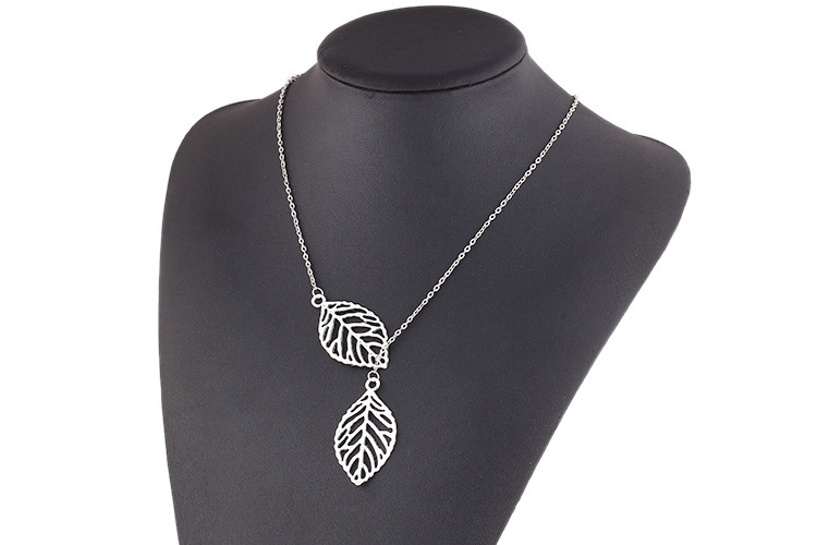 Simple Style Leaf Alloy Plating Metal Pendant Necklace