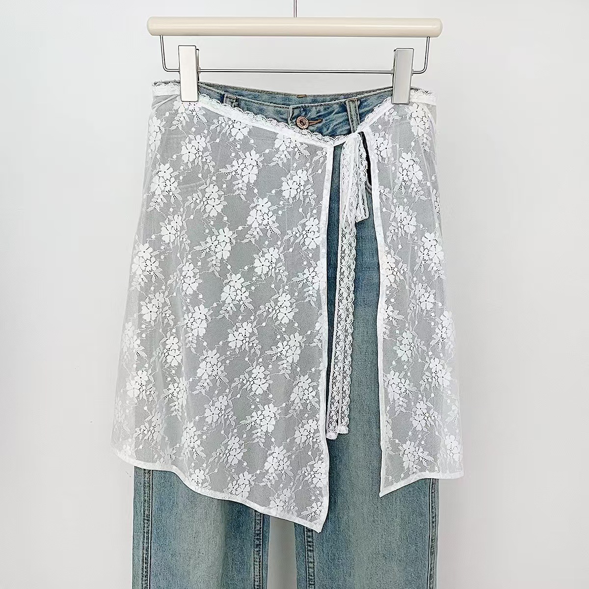 Spring 2025 Korean Style Fart Curtain Niche Design Korean Style White Lace Fart Curtain Women's Sweet Skirt All-Match