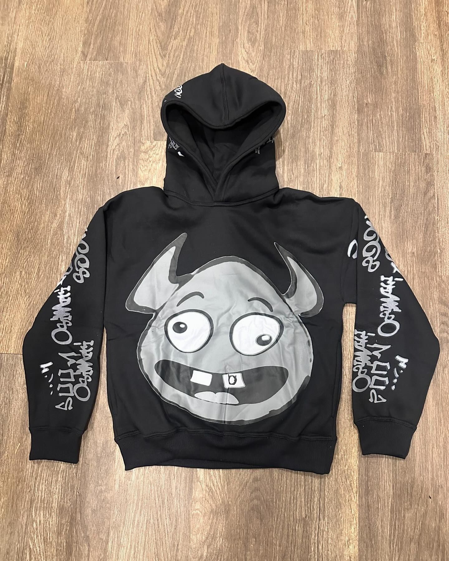​Y2K Demon Print Dark Aesthetic​ Hoodie – Retro Streetwear Pullover With 3D Effect​_viptrois.com