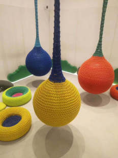 Naughty Castle Rope Tennis Braided Ball Coconut Tree Ball Electric Turntable Rainbow Hanging Ball Inflatable Safety Climbing