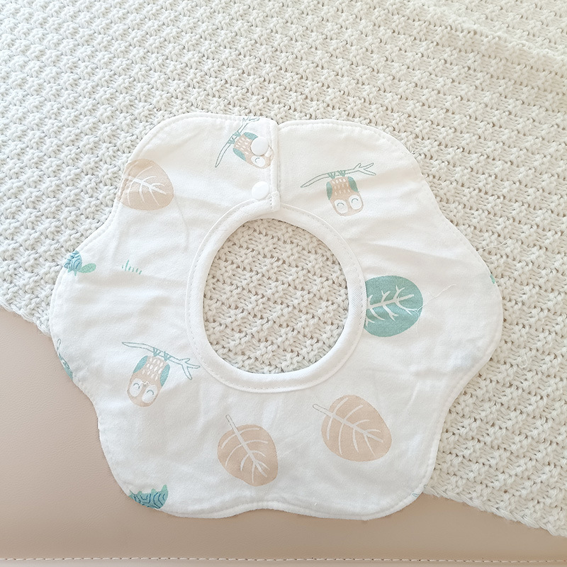 Bebé recién nacido otoño e invierno nuevo estilo flor saliva toalla algodón bebé impermeable escupir babero 360 grados rotación