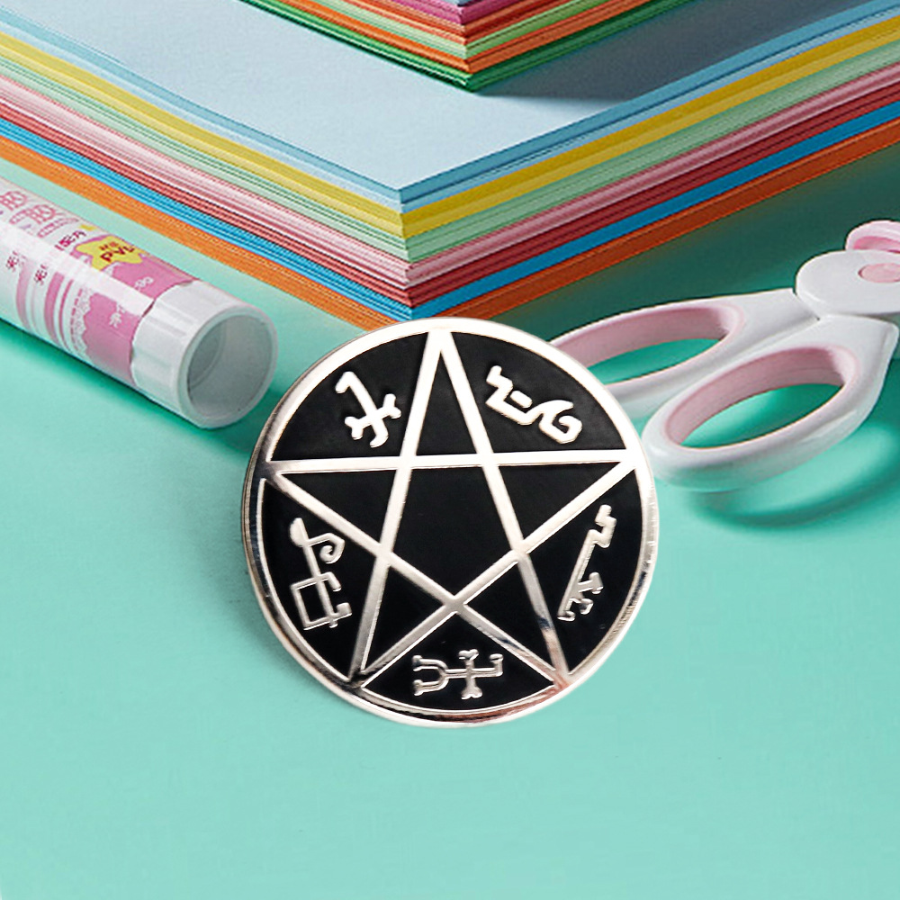 Devil's Trap Enamel Brooch Supernatural Lapel Pin Pentagram Badge Accessory Backpack Pendant Friend Gift