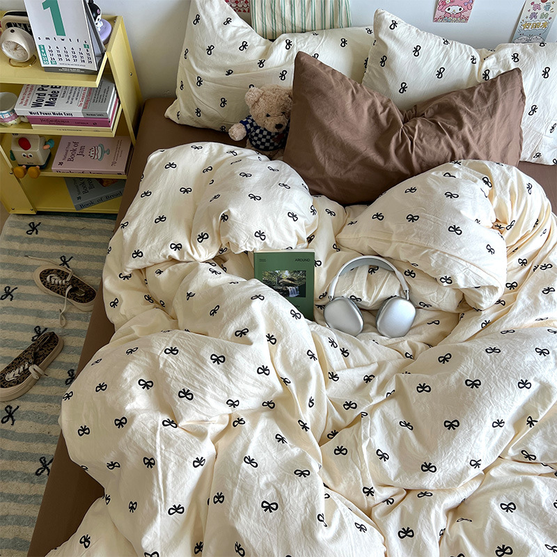 Clase A ropa de cama desnuda para dormir cuatro piezas de algodón lavado con agua sábanas de aire cubierta de cama de grado madre y bebé dormitorio de tres piezas
