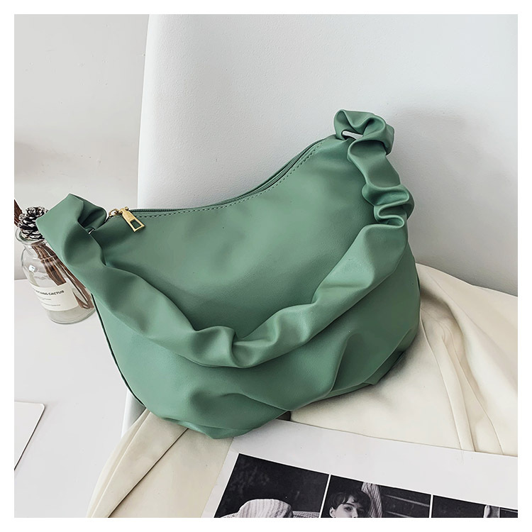 Fashion Solid Color Shoulder Folds Bag Wholesale Nihaojewelry display picture 7
