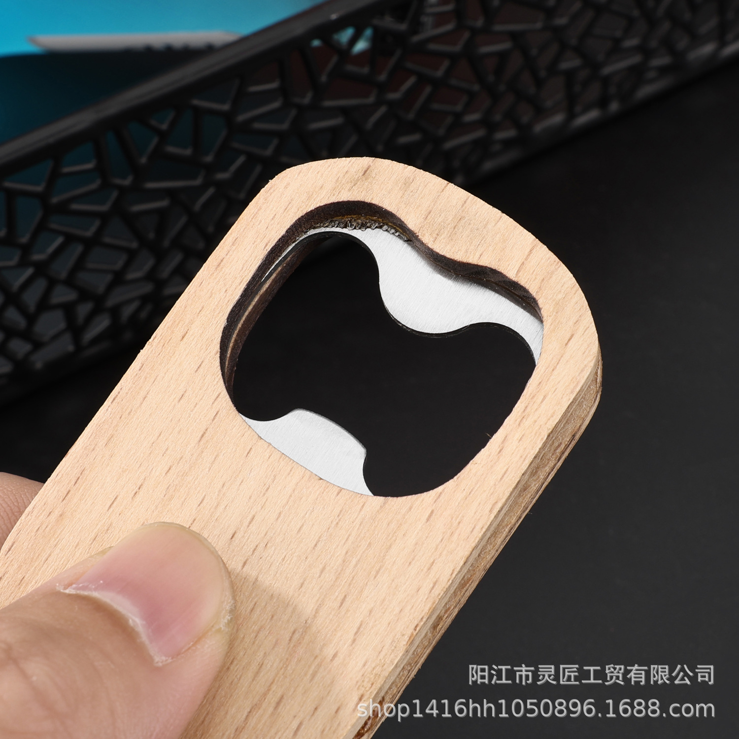 Nuevo abrebotellas de cerveza con mango de madera abrebotellas de cerveza de madera abrebotellas de cerveza de madera maciza abrebotellas de cerveza de acero inoxidable