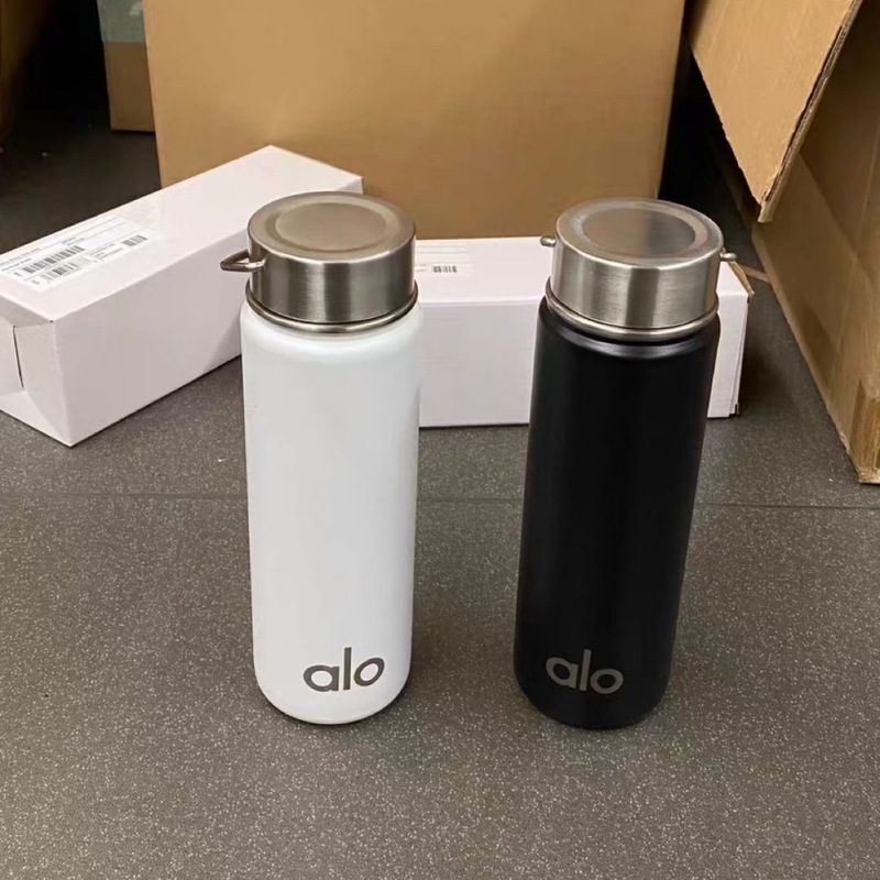 新型Al.o同モデルの水筒運動中に水分を保持して蓋の取っ手でコップを持ちやすくします。|undefined