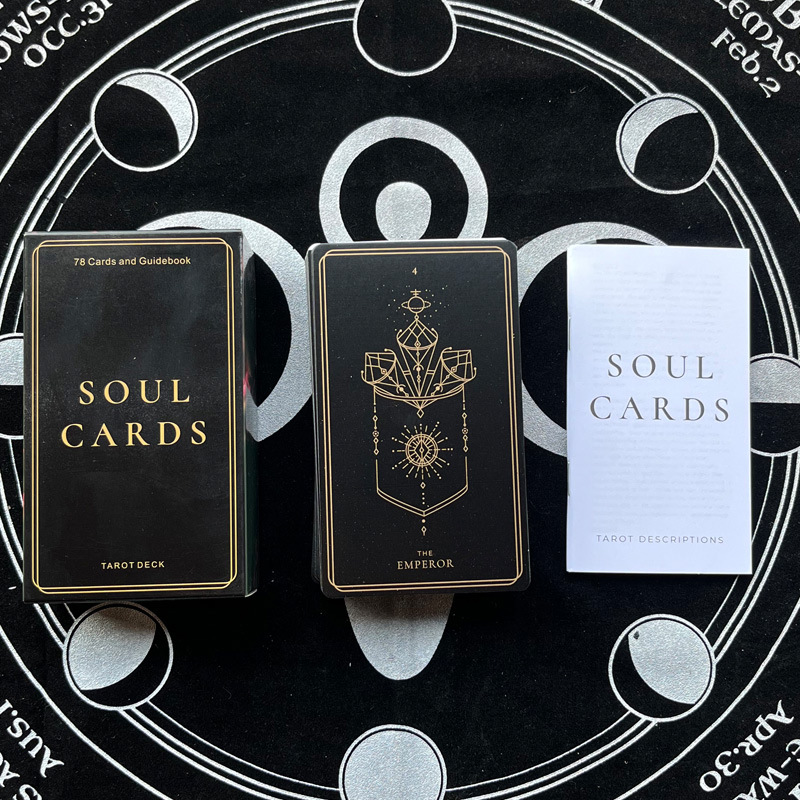 Tarocchi in versione inglese di grandi dimensioni (7*12 cm) con istruzioni cartacee e carte oracolari._voghion.com