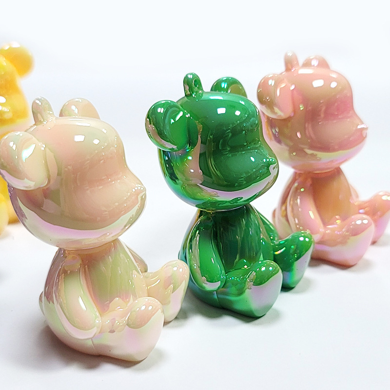 钥匙扣炫彩电镀加工 塑胶公仔玩具挂件七彩真空镀膜厂家