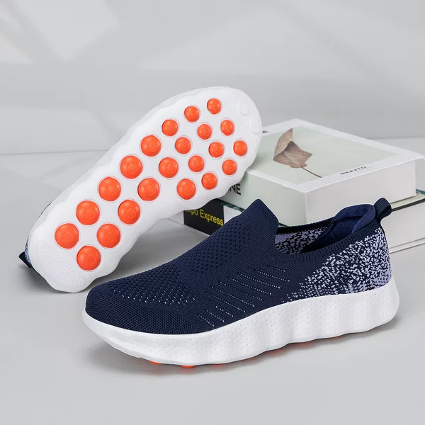[Textured massage sole] Comfortable to wear, featuring a flyknit elastic mesh upper, slip-on design, and suitable for walking and running – men's athletic shoes