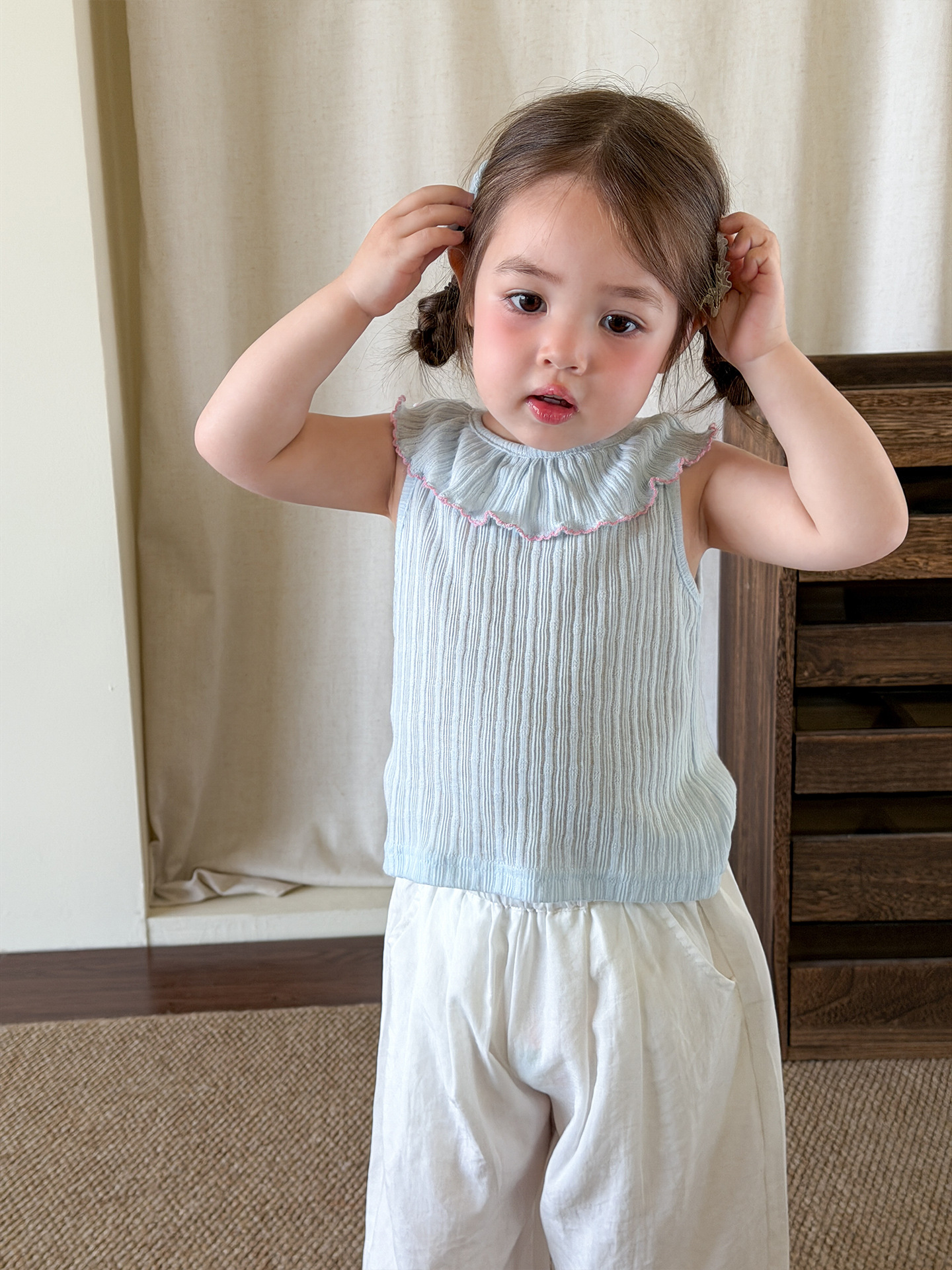 Sugar Pear ropa infantil chaleco de niña para usar verano delgado 2026 ropa infantil casual tipo A collar de muñeca chaqueta de bebé