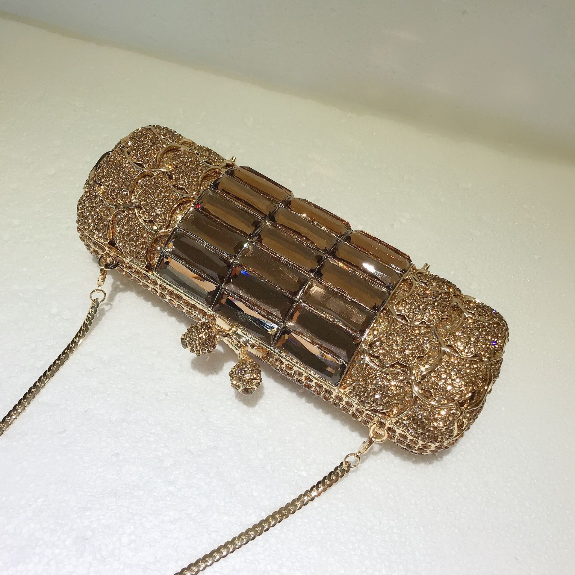 Túi clutch nữ đính đá vàng chanh dự tiệc cao cấp — vàng chi tiết 7