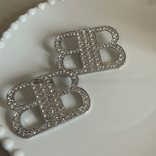 Ins celebrity niche design sense full diamond double B letter earrings European and American light luxury fashion high-end glamorous lady style earrings