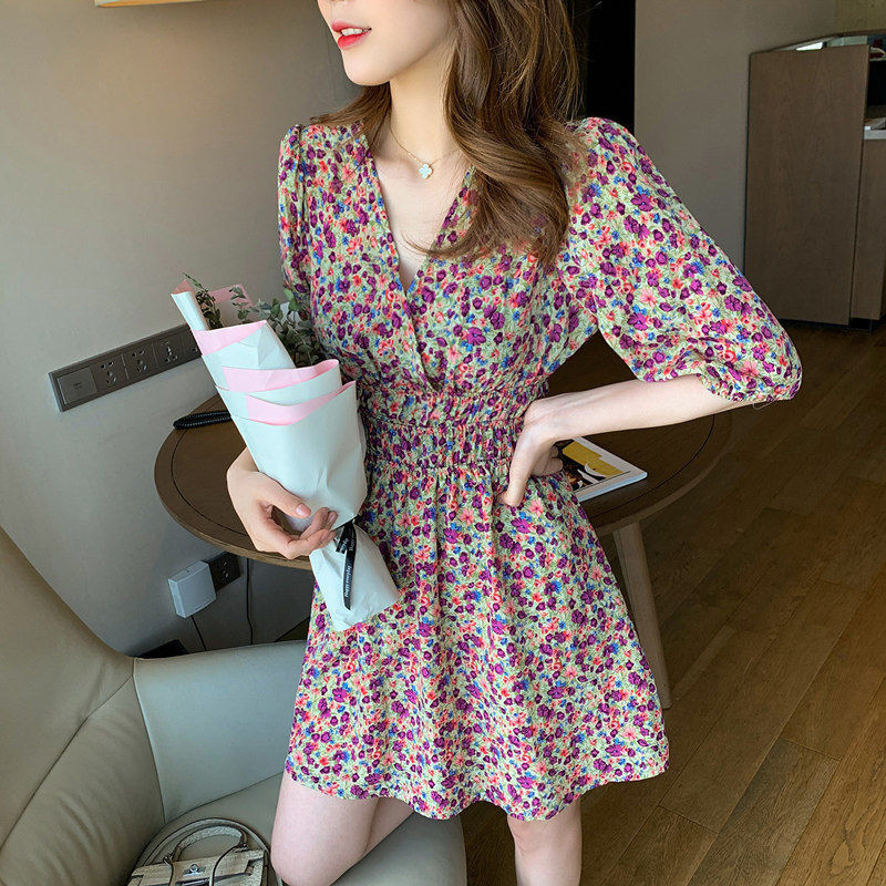 フレンチ韓国スタイルのロマンチックな小さなフライングスリーブワンショルダードレス女性の夏フレンチティーブレイク海辺休暇スタイル|undefined