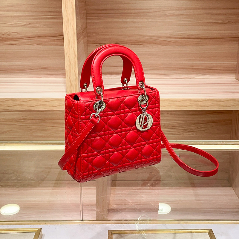 Nuevo bolso Dai Fei transfronterizo 2025 verano súper fuego ligero lujo nicho de alta gama sentido bolso cuadrado pequeño rombo de moda