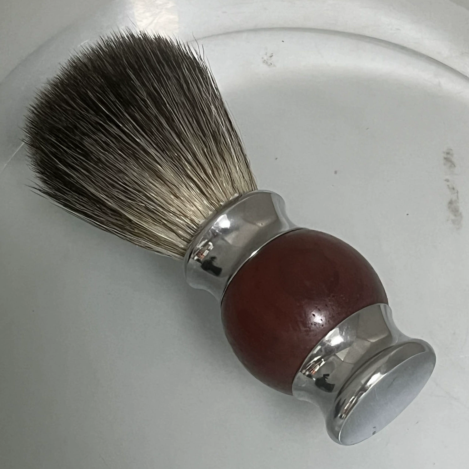 Soft nylon wooden handle shaving, cleansing milk, wholesale