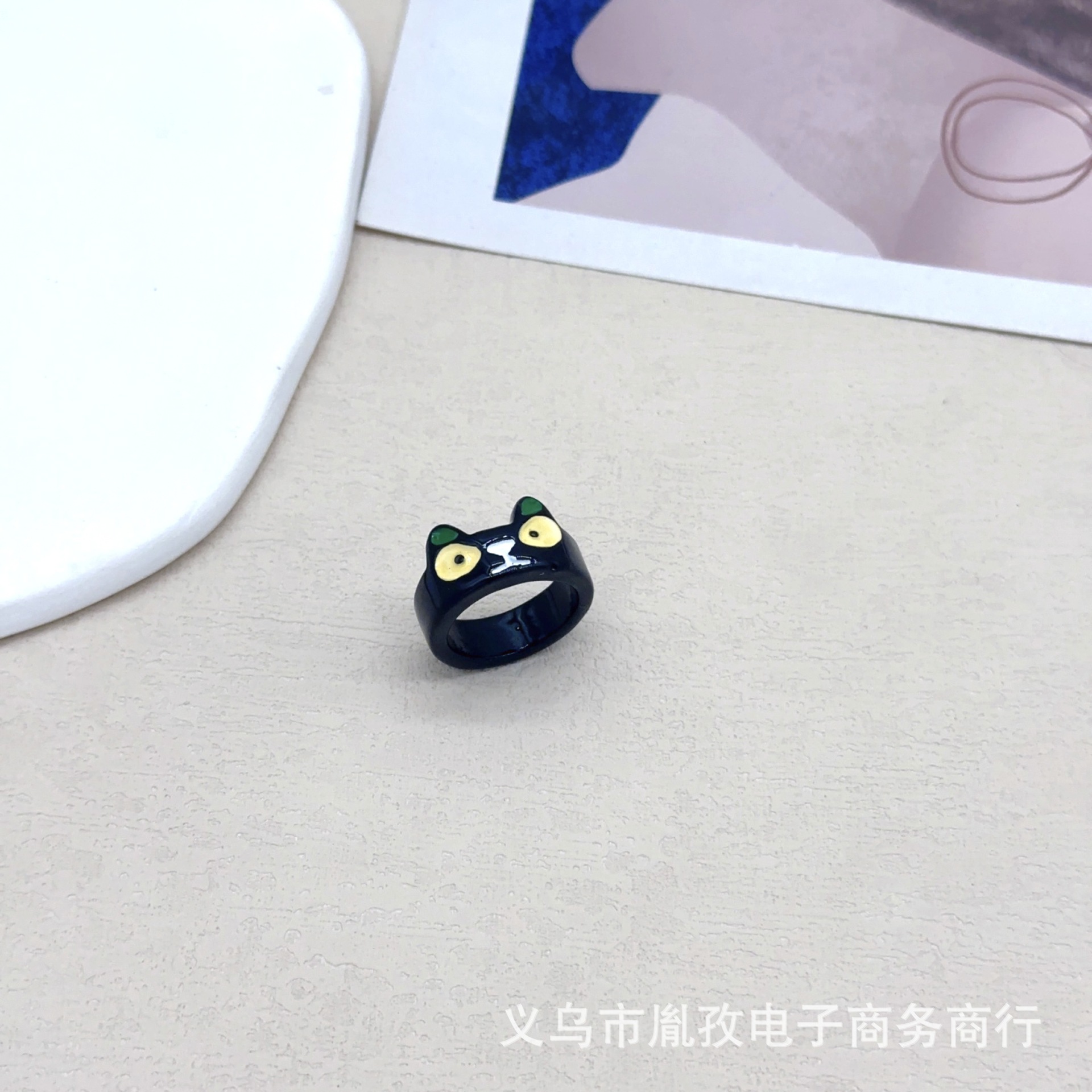 Divertido resina negro gato blanco gato monstruo anillo grandes ojos dulce fresco dibujos animados lindo novias pareja anillo joyería