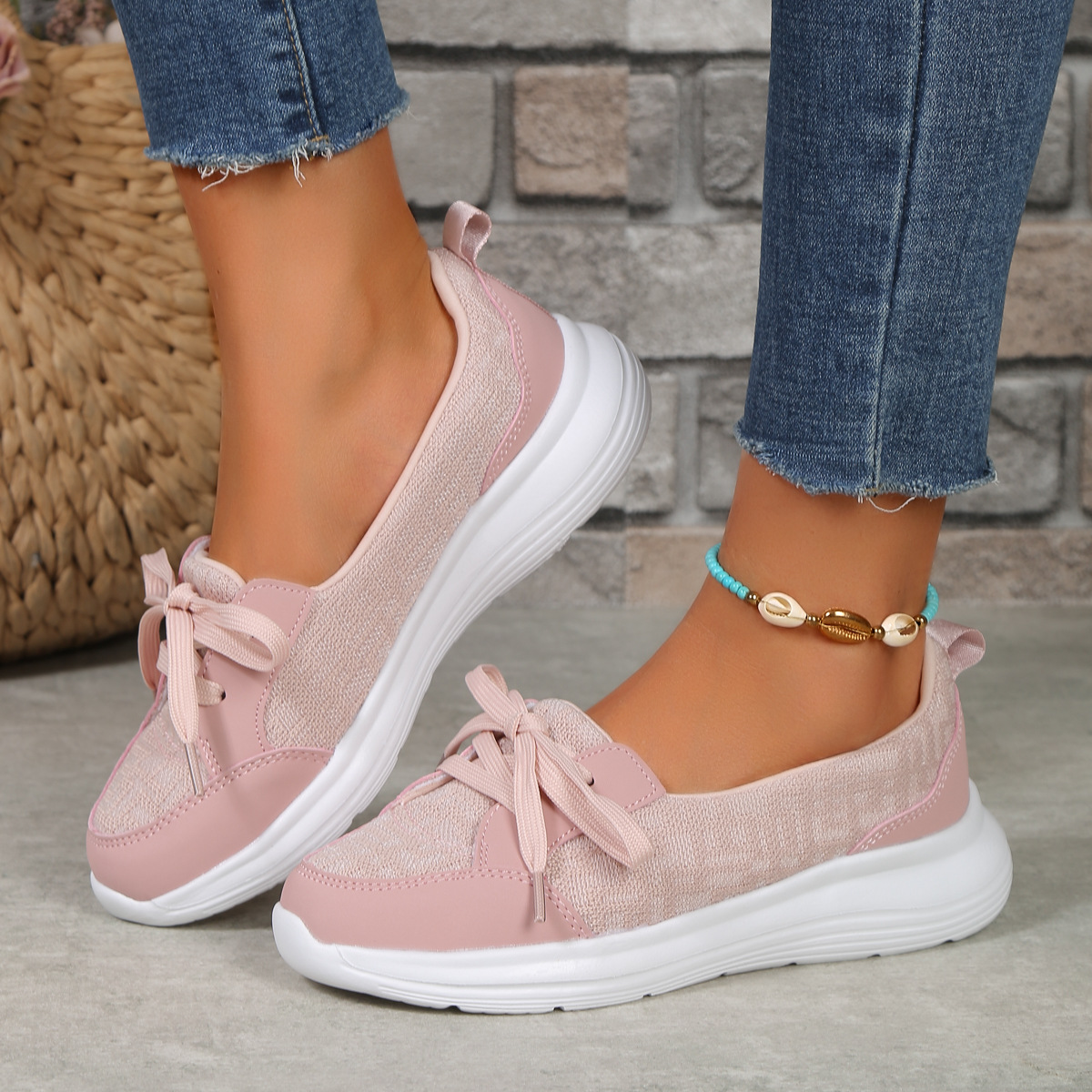 Cross-Border Four-Season Casual Sports Lazy Shoes, Slip-On Women's Shoes, Fashionable New Mom's Shoes, Low-Top Flat-Soled Walking Shoes