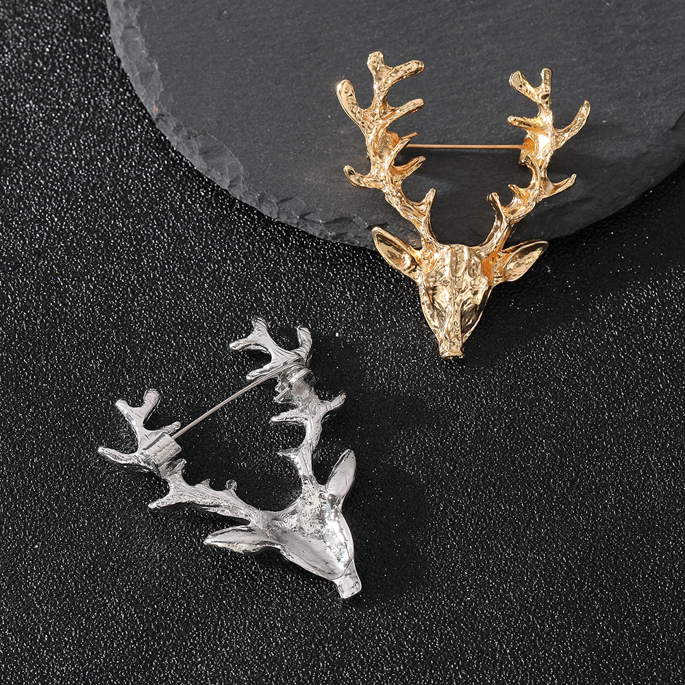 Holiday Occasion Vacation Simple Style Pin Deer Zinc Alloy Plating Unisex Brooches