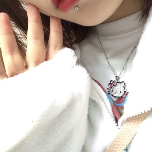 European and American style Hello kitty full diamond bow cute fashion geometric kitten crystal pendant clavicle chain for women