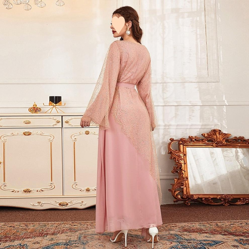 Abito lungo musulmano da donna rosa con paillettes e inserti in mesh_voghion.com