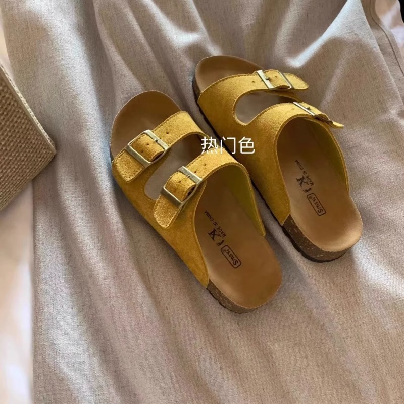Pantuflas ropa exterior de mujer 2025 verano nuevo estilo retro sandalias Birkon todo fósforo fondo suave chanclas antideslizantes sensación de alta gama