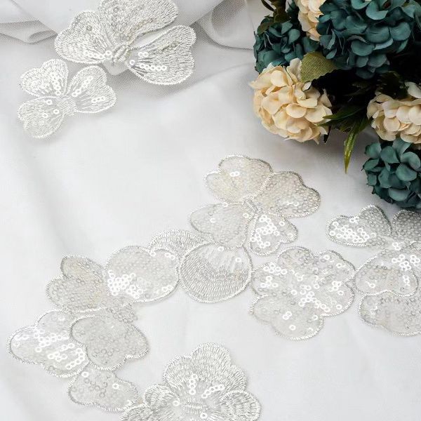 厂家直销重工亮片绣花布料 刺绣网纱蕾丝花边面料 水晶朵朵花珠绣