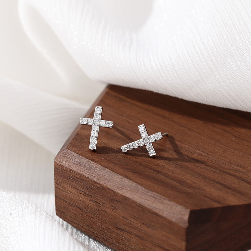 1 Pair Simple Style Commute Cross Plating Inlay Sterling Silver Zircon Ear Studs display picture 3