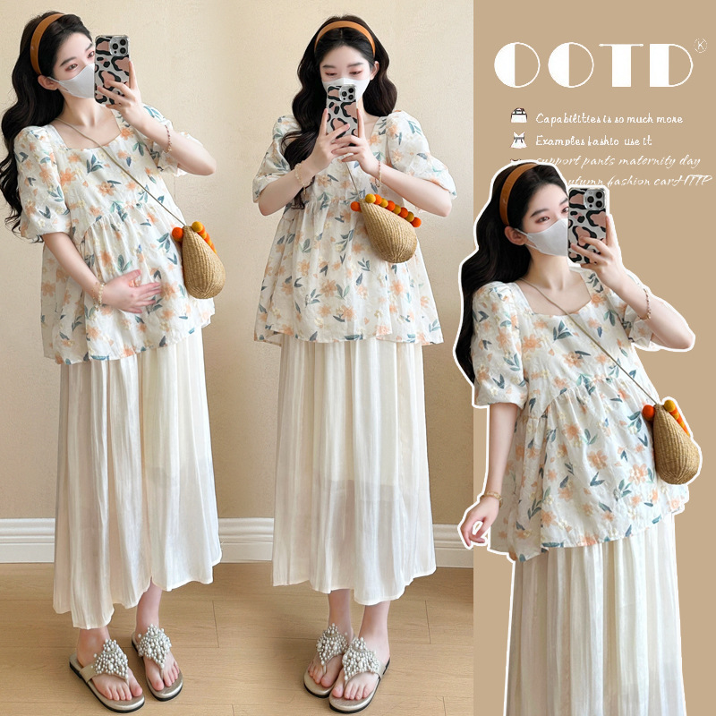 Pregnant Women's Summer Fashion Mom's New Floral Embroidered Doll Shirt Two-piece Sweet Loose Top Age-reducing Half-length suit