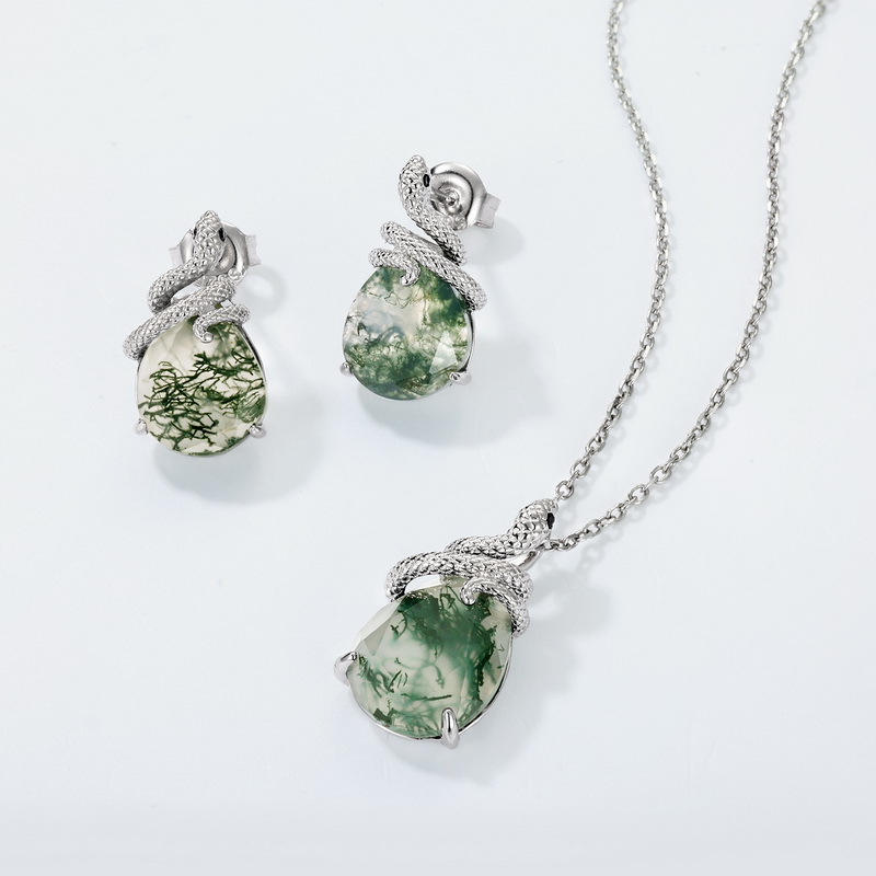 Nueva personalidad transfronteriza europea y americana Pendientes de piedra de musgo verde natural S925 Pendientes de ágata con incrustaciones de plata, todo fósforo