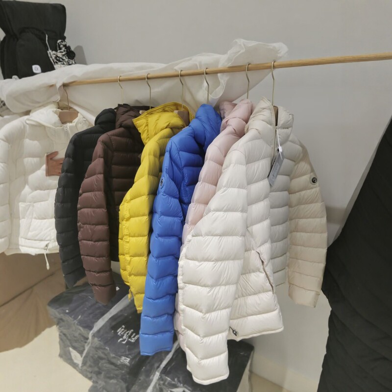 2026 new style Mong-style hooded quilted down jacket for women, short, lightweight, white duck down, warm outerwear, available in multiple colors