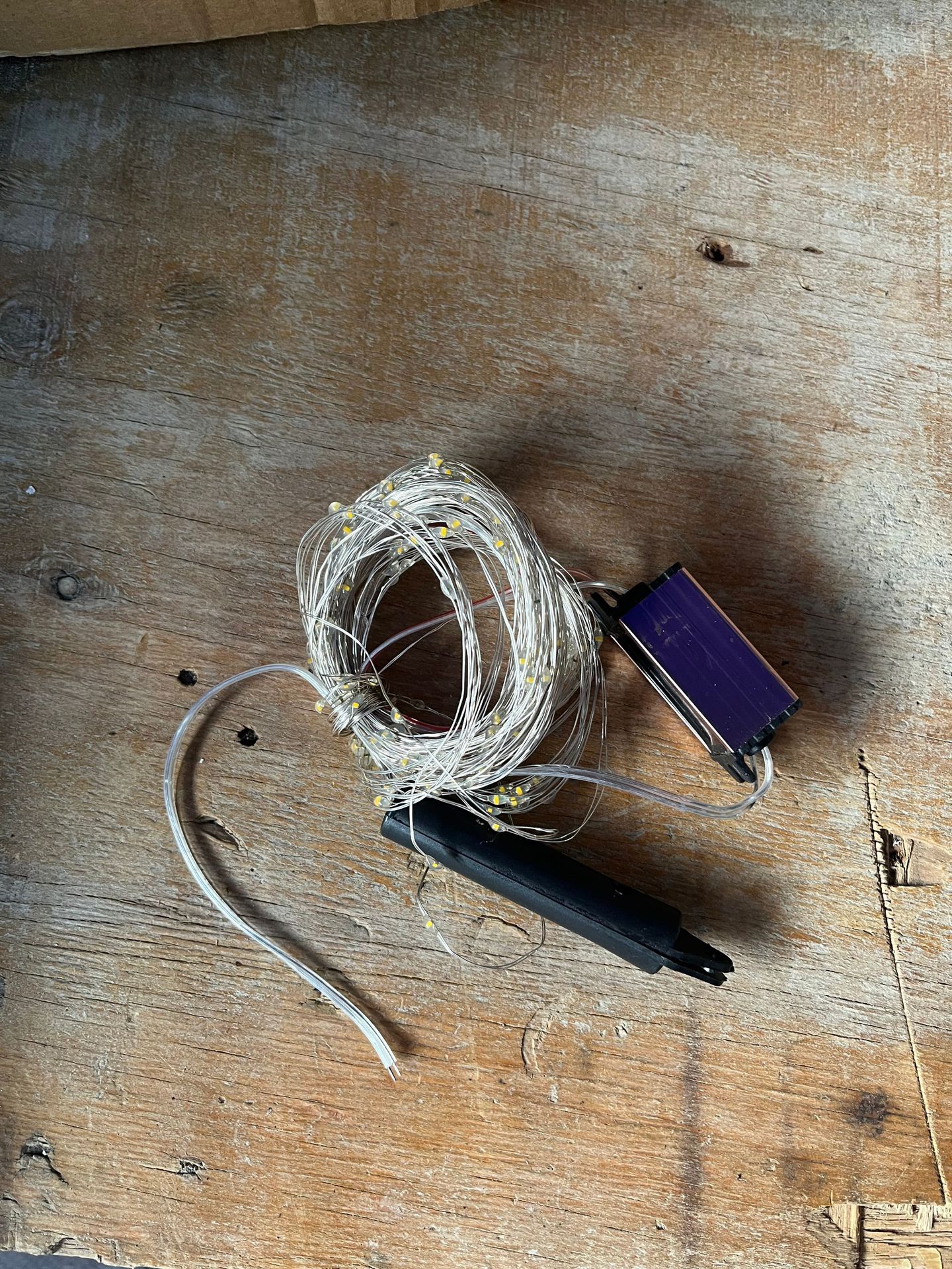 Amazon Venta caliente 200LED rama de árbol Luz de baja tensión Cola de Caballo cascada luz al aire libre patio decoración alambre de cobre árbol ratán Luz