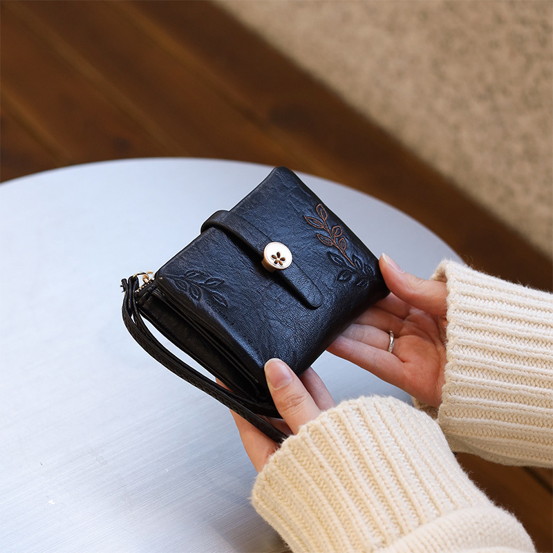 Pruiti 2025 New Women's Short Wallet Japanese and Korean Style Small Fresh Simple Embroidered Flower Short Women's Handbag