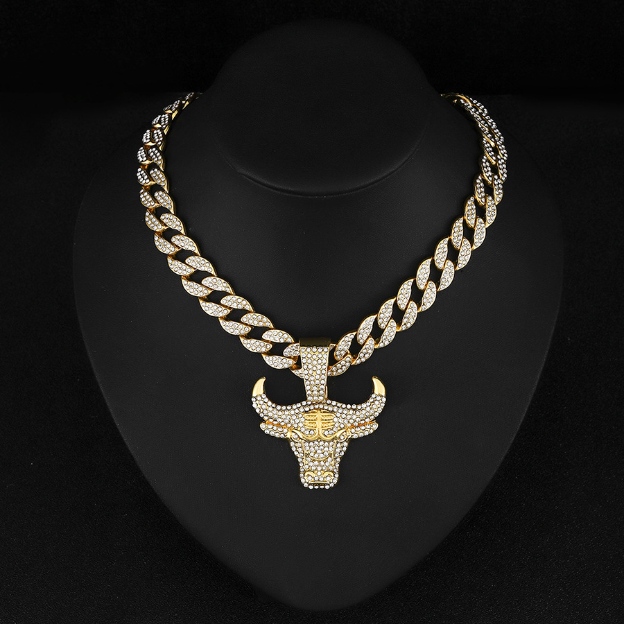 Hip Hop Exaggerated Animal Bull Head Pendant Street Rap Style Personalized Full Diamond Jewelry 15mm Watch Buckle Cuban_voghion.com