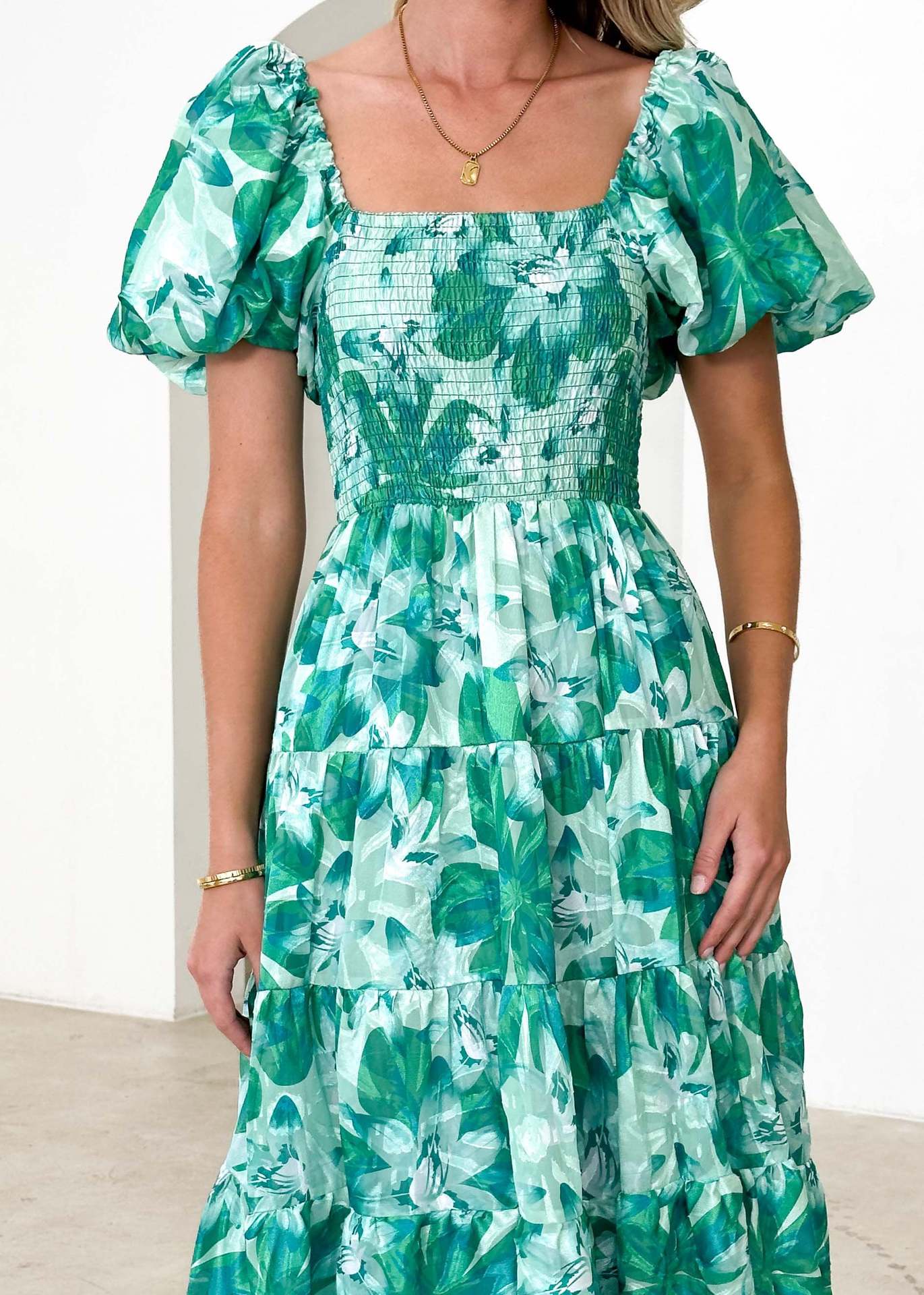 301g Weight Maxi Long Dress Dress Length Type Short Sleeve Sleeve Length Regular Dress Dresses Type Puff Sleeve Sleeve Type Polyester Fabric Type Mid Waist Waist Line Travel, Daily Occasion Boat Neck Neckline Regular Fit Fit Type Flower Pattern Summer, Spring Season Women's Gender Elegant, Classic Style Style Wholesale Women's Elegant Classic Style Flower Travel Daily Boat Neck Short Sleeve Regular Dress 42